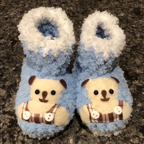 Handmade newborn baby booties NB - Picture 3 of 3